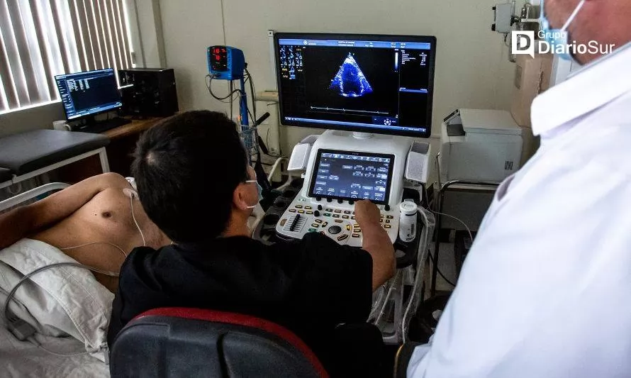 Entregan vehículos y nuevo eco cardiógrafo para Hospital de Osorno