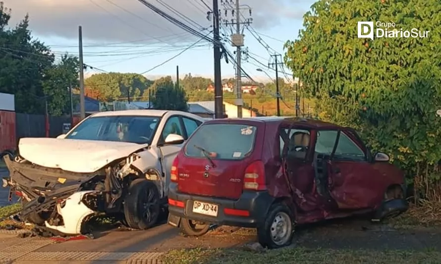 Dos personas resultan lesionadas tras colisión en Osorno