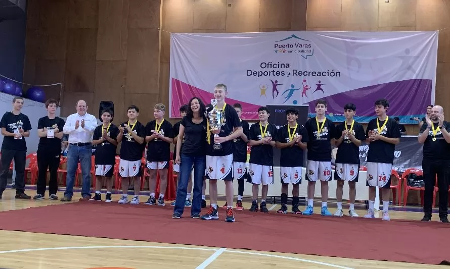 Campeonato de Baloncesto reunió a más de 300 niños y jóvenes 