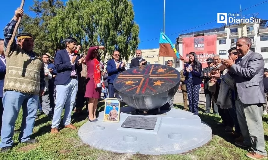 Inauguran monumento al kultrún en Plaza de Armas de Osorno