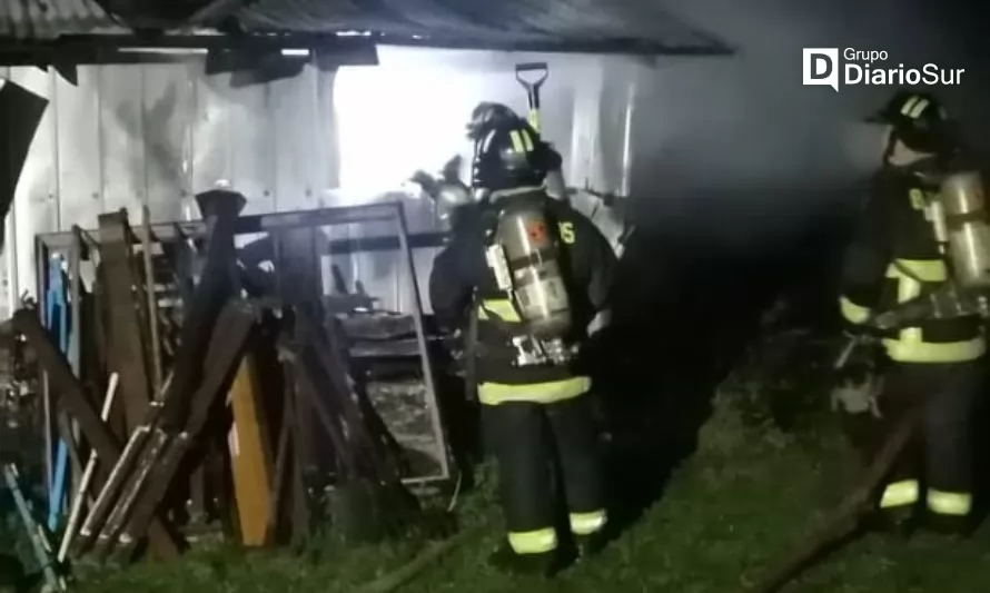 Reportan incendio en bodega de sector Barro Blanco Osorno