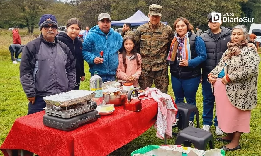 Soldados conscriptos reciben la visita de sus familias en Osorno