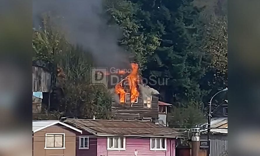 Estufa a leña habría originado incendio en vivienda de Rahue Bajo 