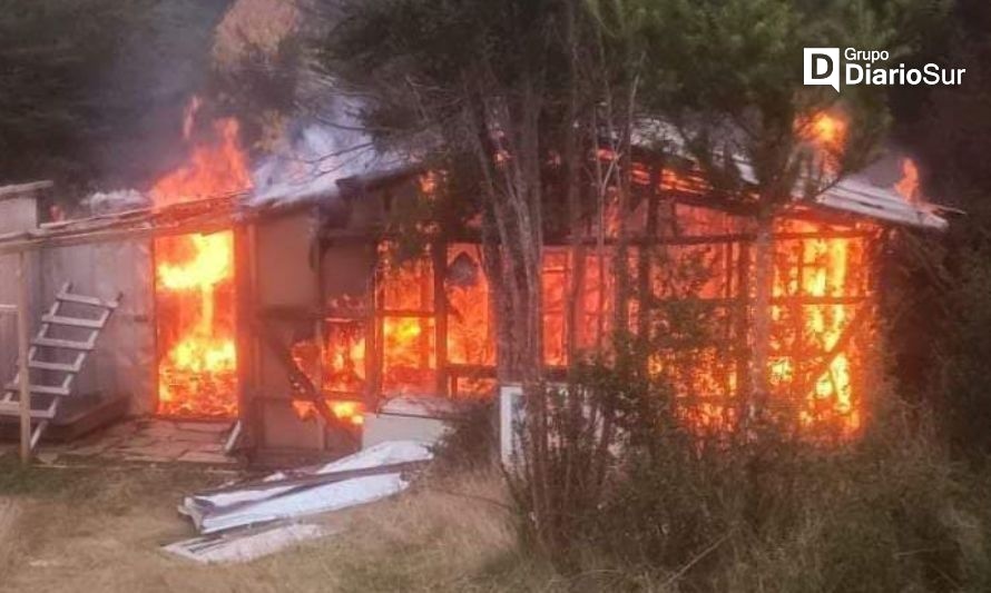 Bomberos acuden a incendio en Osorno