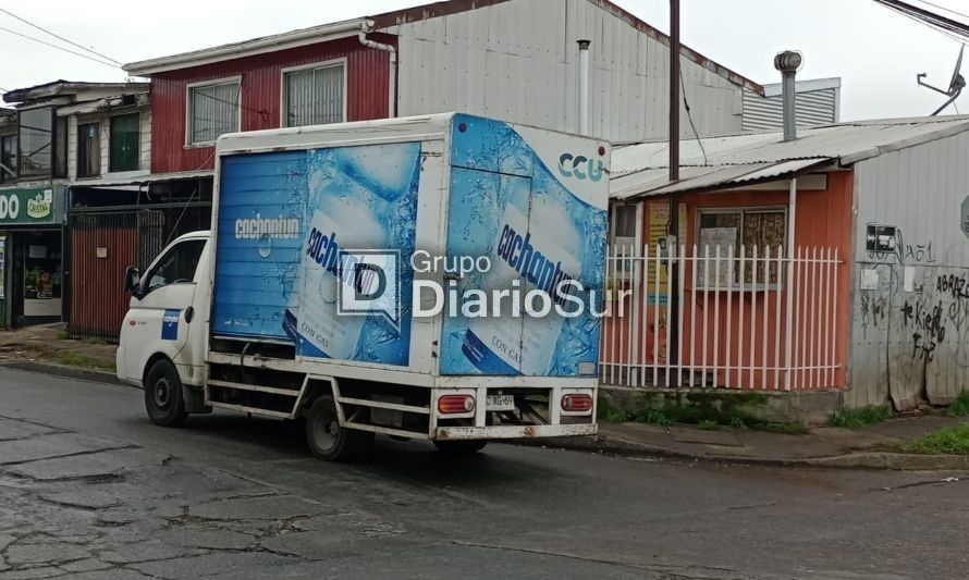 Trío de delincuentes asaltan camión repartidor en Osorno