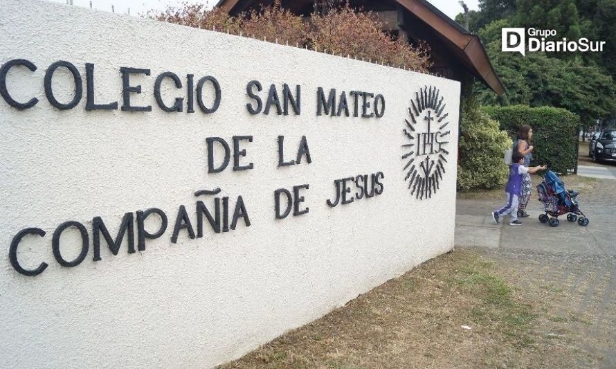 Apartan a profesor de curso de alumnas denunciantes del Colegio San Mateo