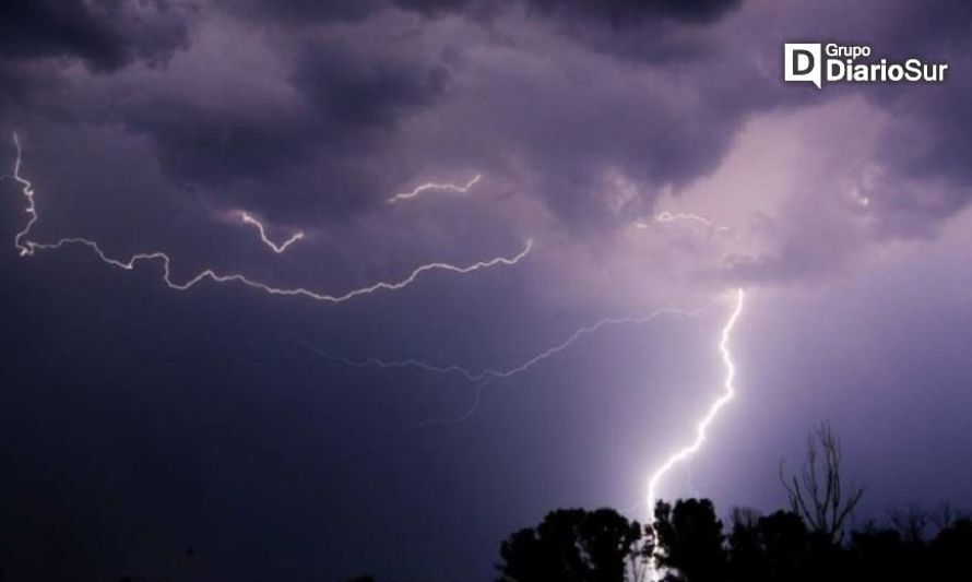 Anuncian alerta por tormenta eléctrica en la Región de Los Lagos