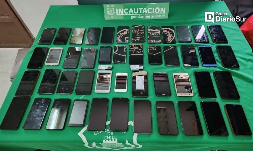 Gendarmes realizan masiva incautación de celulares en cárcel de Puerto Montt