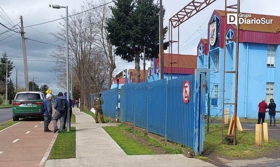 Por aviso de bomba evacúan liceo de Osorno