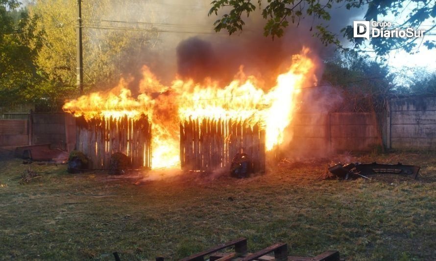 Bombero sufrió accidente al concurrir a incendio declarado en Osorno
