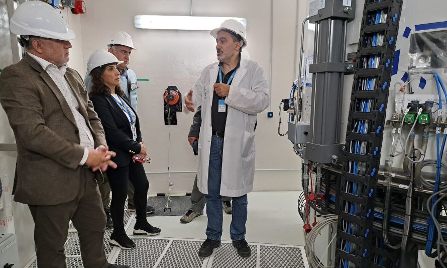 Equipos de salud de Osorno conocen el centro de tratamiento oncológico de Bariloche