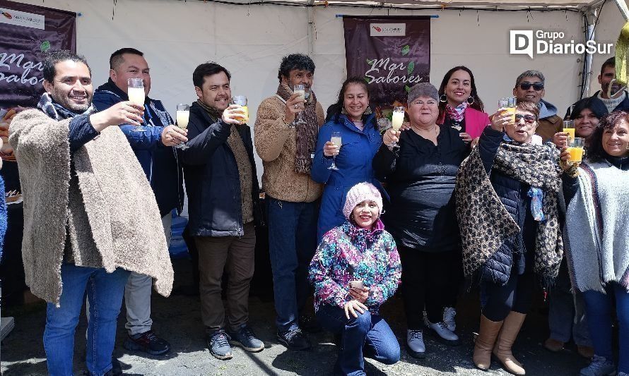 Feria Mar y Sabores de Pucatrihue reunió a visitantes en torno a la gastronomía local