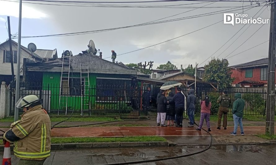 Violento incendio afecta a vivienda en sector oriente de Osorno