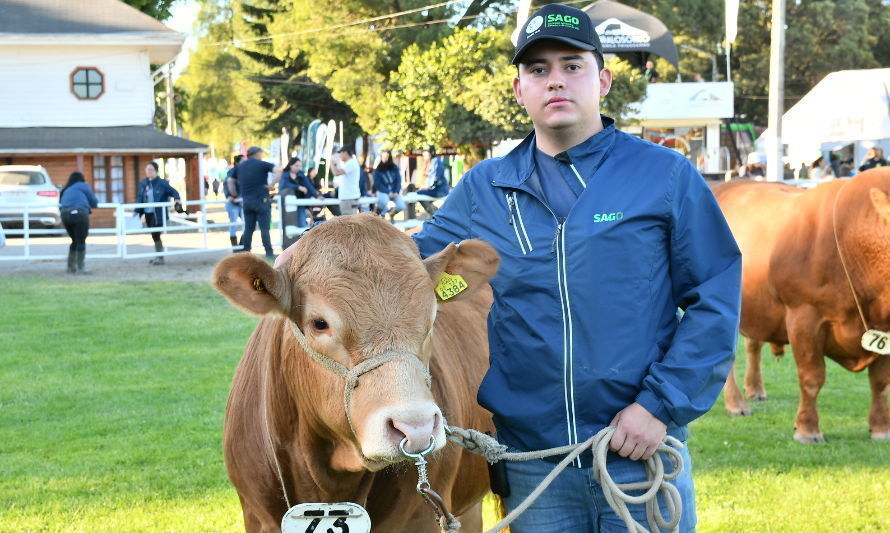 Jura de ganado destaca en primer día de Sago Fisur