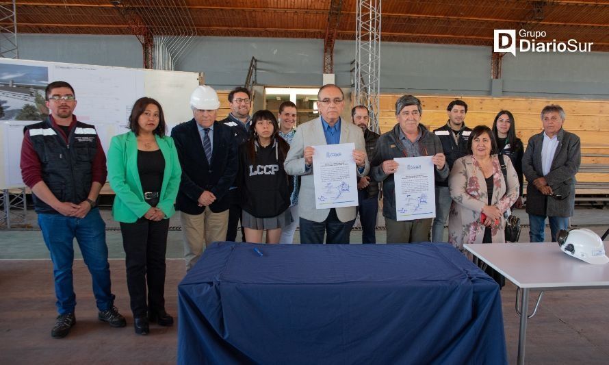 Comenzaron obras de mejoramiento del gimnasio Liceo Bicentenario Carmela Carvajal