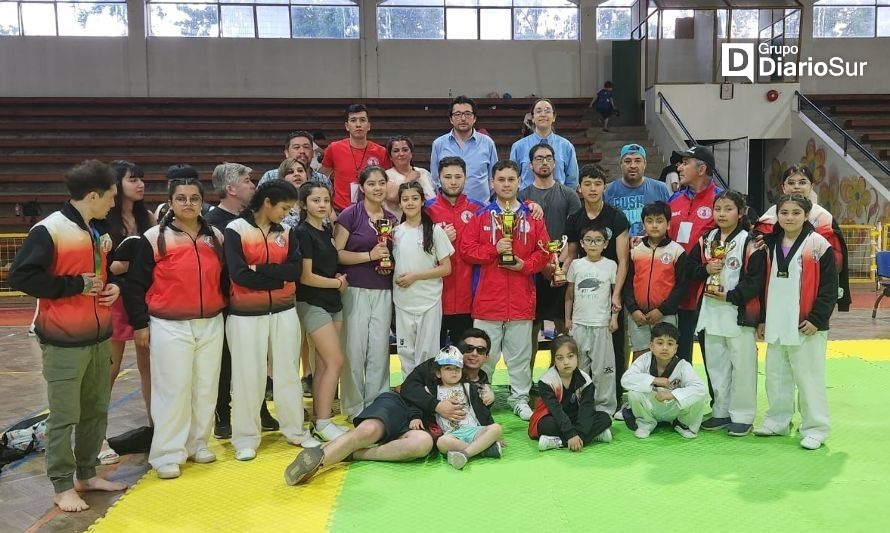 Taekwondo de Osorno consigue 25 medallas en el Open Santiago