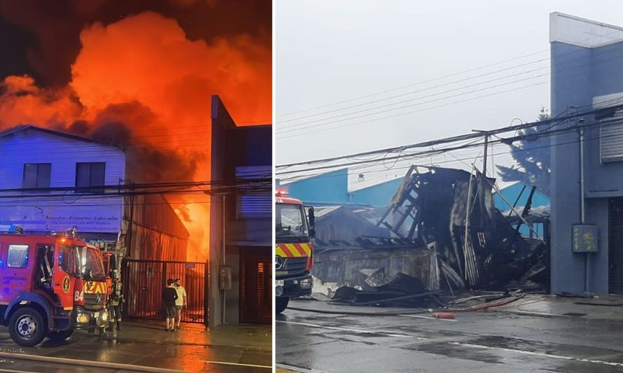 Incendio destruye al menos dos inmuebles en el centro de Valdivia