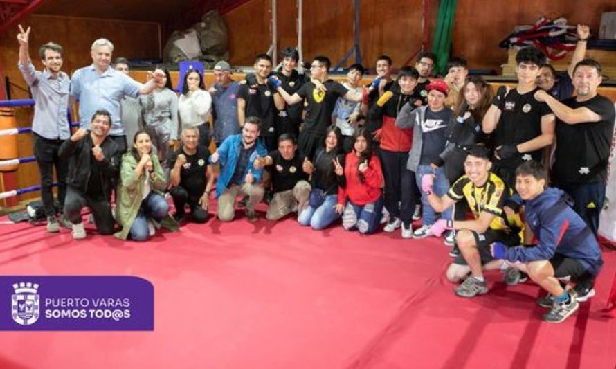 Asociación de Boxeo de Puerto Varas estrena nuevo ring de combate