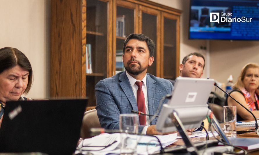 Diputado Barría: “Aprobamos en Comisión de Recursos Hídricos permiso laboral para dirigentes de APR”