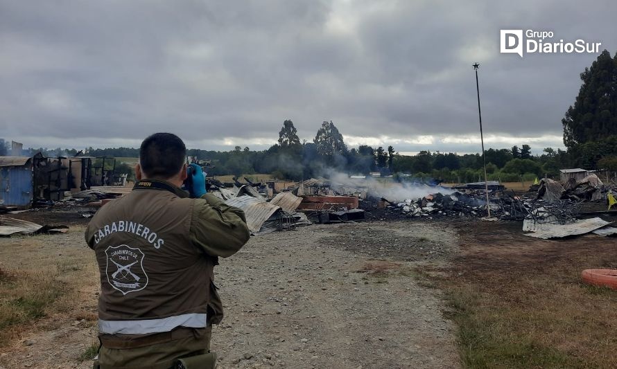 Labocar investiga incendio que afectó a escuela particular en Frutillar