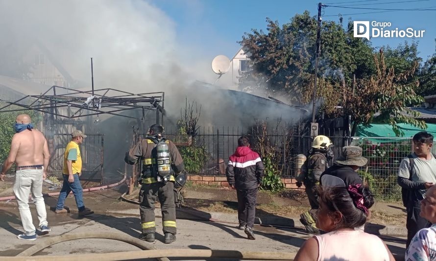 Incendio arrasó con vivienda dejando ocho damnificados en Osorno