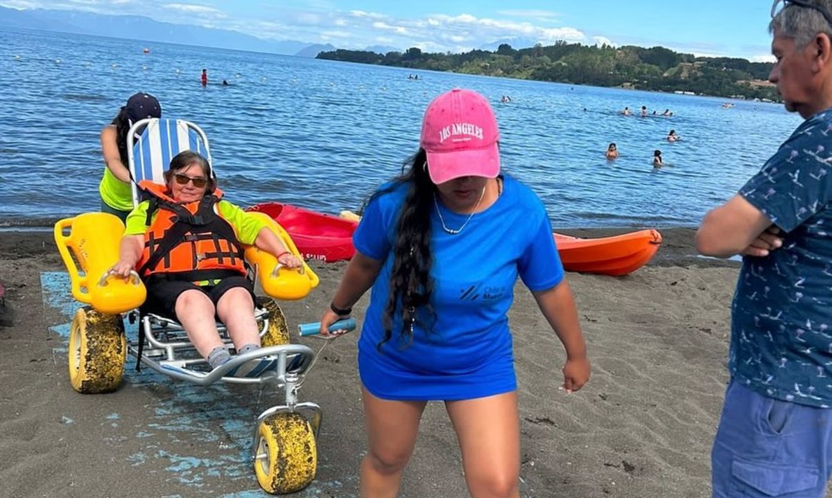 Osorninos y osorninas en situación de discapacidad disfrutaron inolvidable día de playa