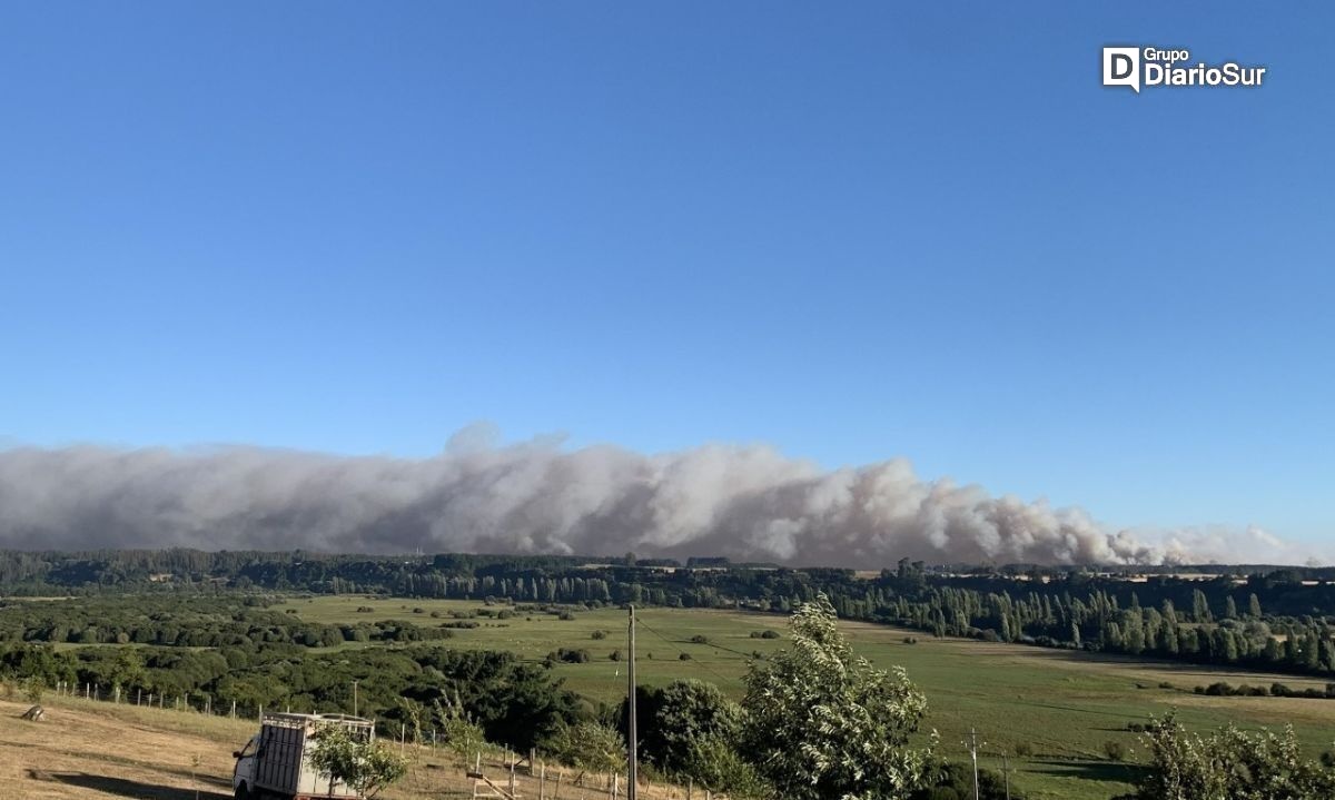 Cortan la ruta de San Pablo a Trumao por incendio forestal