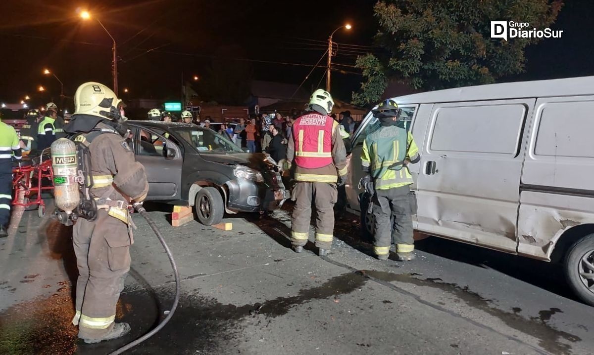 Colisión frontal dejó dos personas lesionadas en Osorno