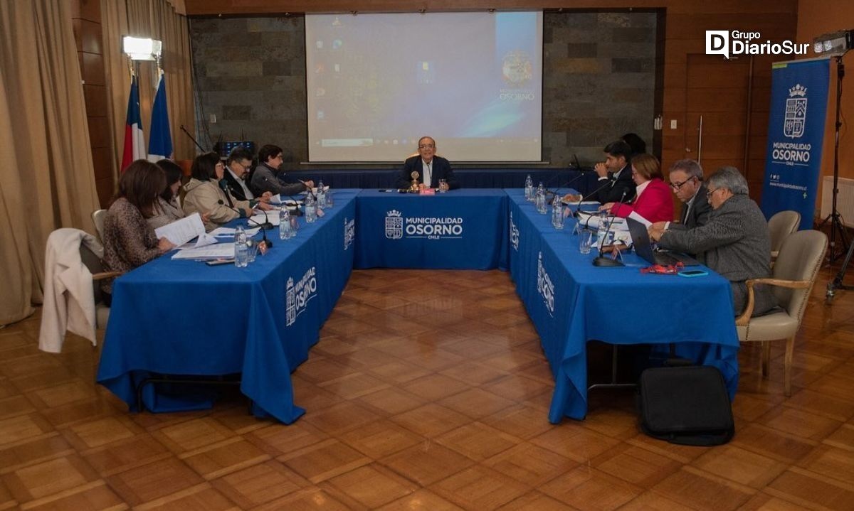 Concejo aprobó fondos para suministrar combustible a escuelas y liceos municipales de Osorno