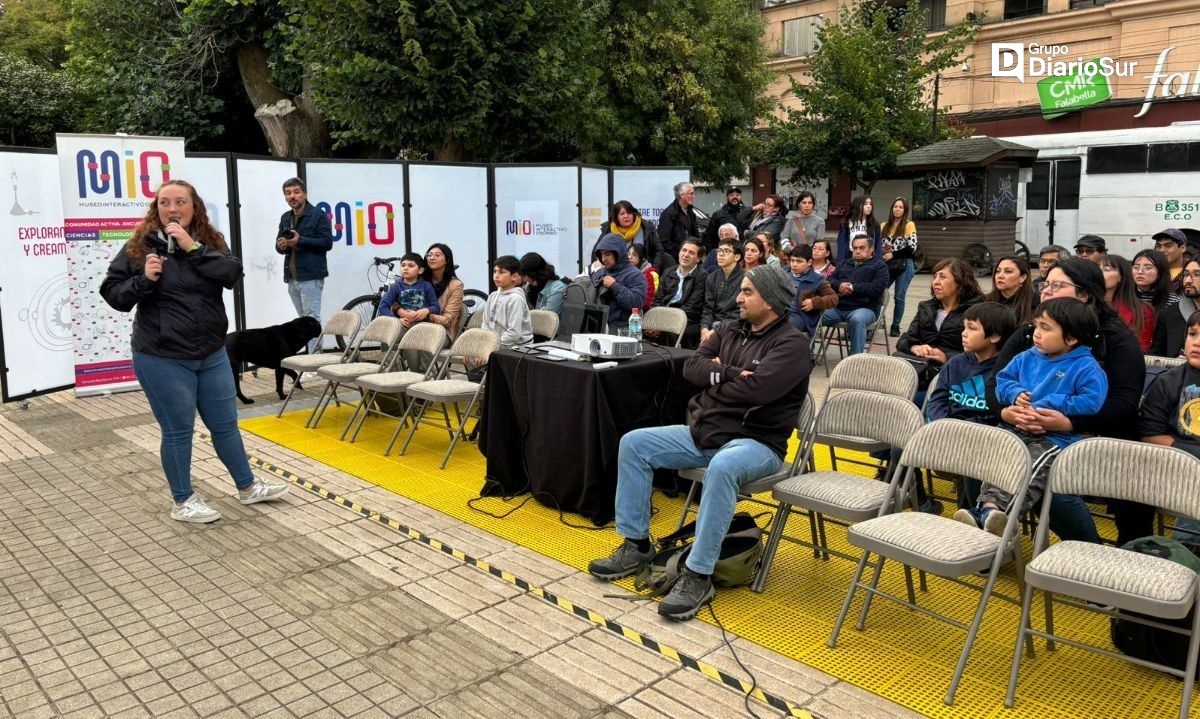 Osorninos acudieron a la Plaza de Armas para darle la bienvenida al otoño