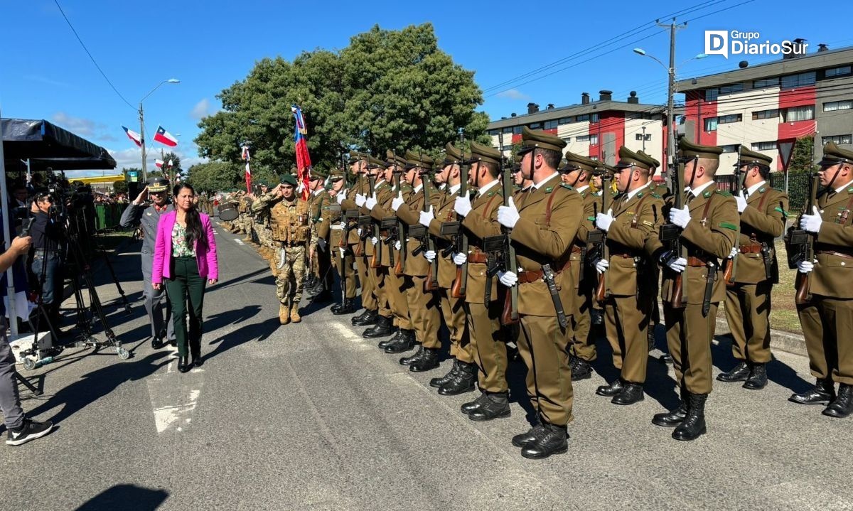 Comunidad osornina desfila en el marco de los 466 años de la ciudad