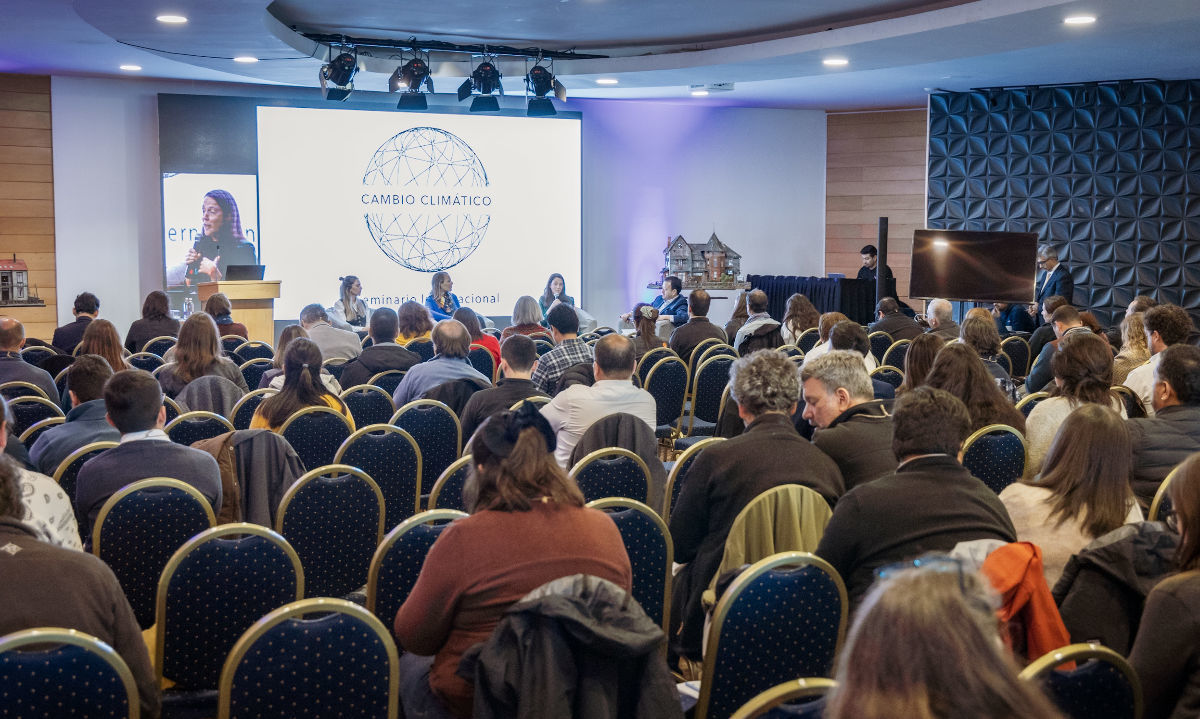 Seminario de cambio climático reúne actores nacionales e internacionales en Puerto Varas