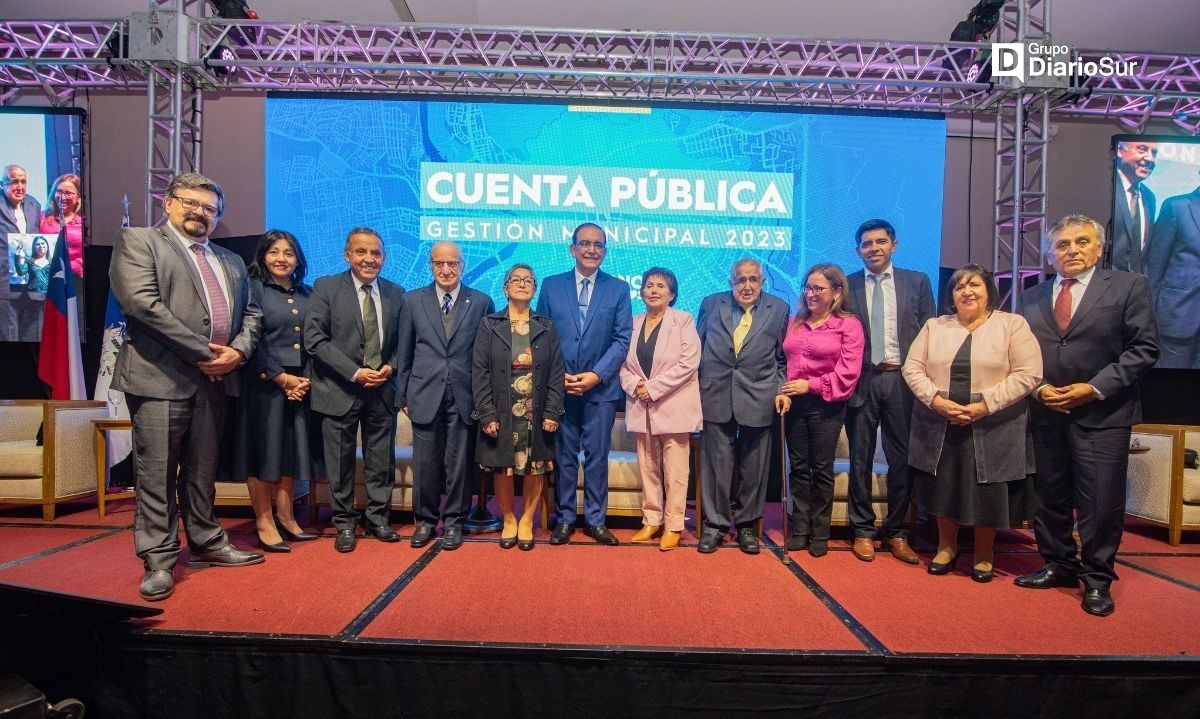 Alcalde Emeterio Carrillo rindió su tercera Cuenta Pública