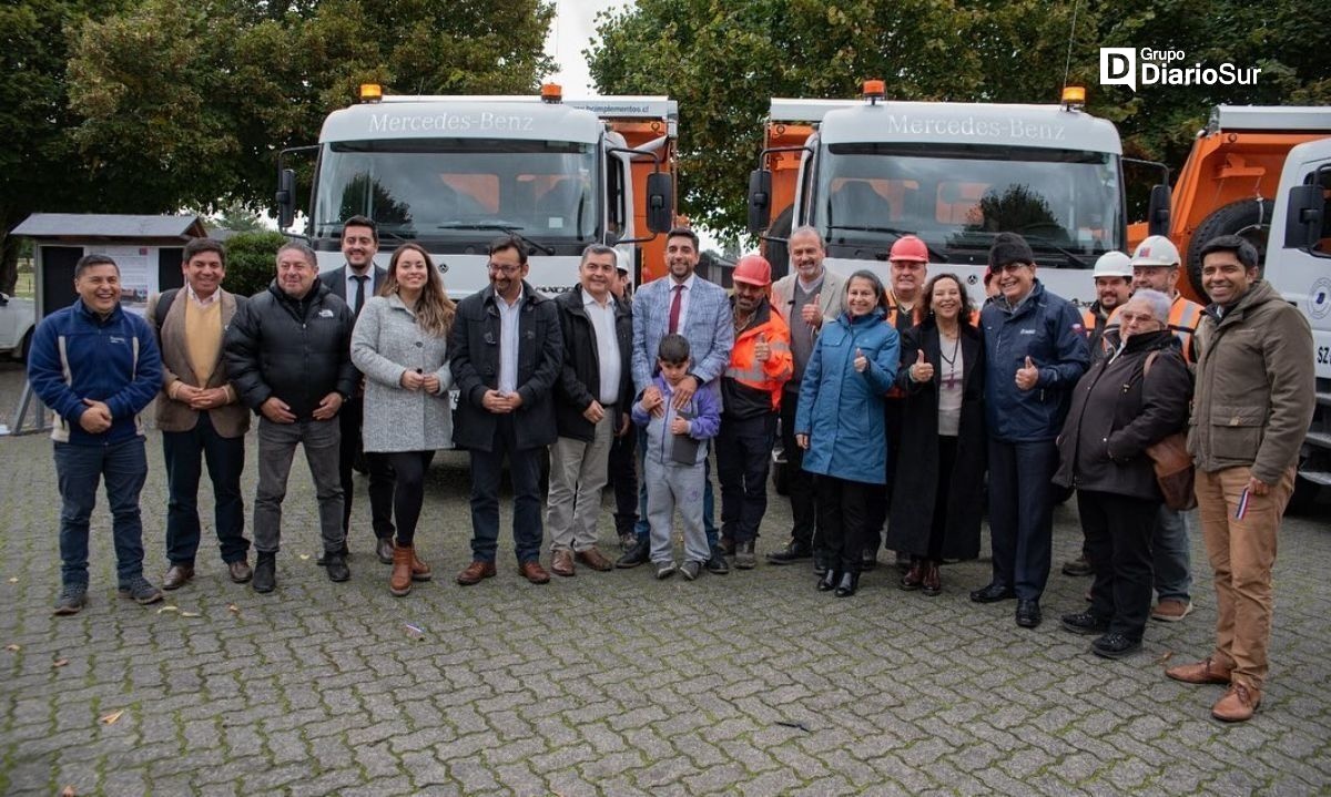 Entregaron tres camiones tolva para Provincia de Osorno