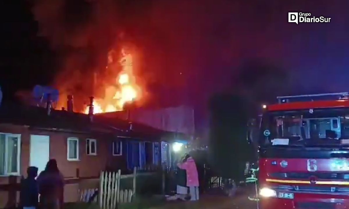 Osorno: incendio afectó a tres viviendas en Francke 
