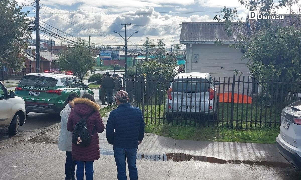 Reportan a persona fallecida fuera de su domicilio en Osorno
