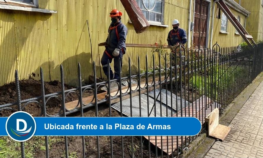 Arqueólogo apoya labores tras hallazgo de osamentas en iglesia San Francisco de Castro 