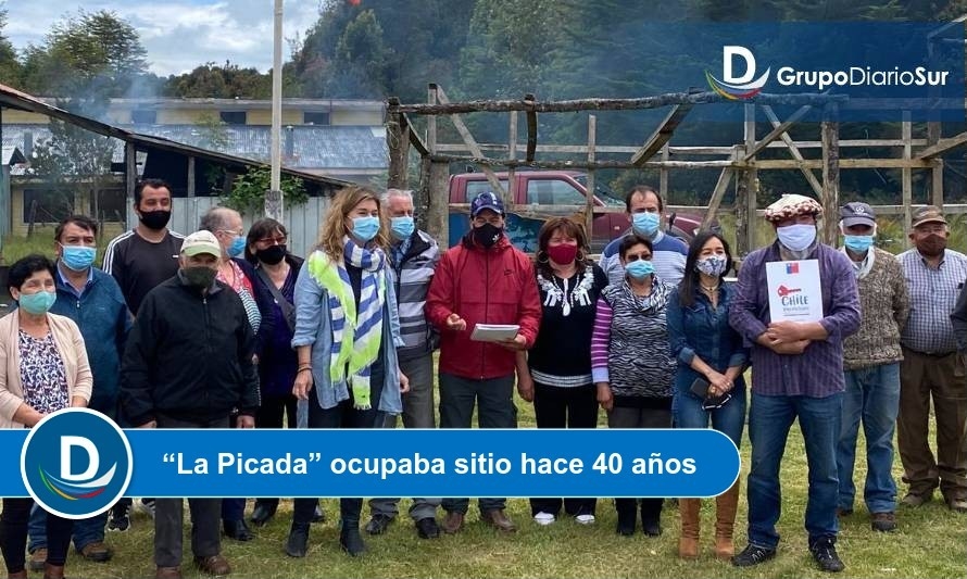 Junta de Vecinos de Puerto Octay recibió su título de dominio