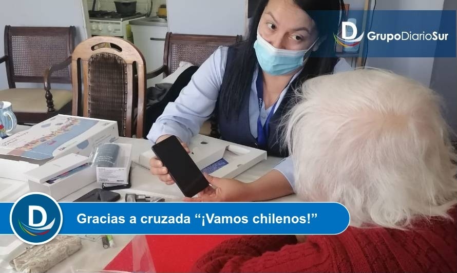 Adultos mayores de Osorno reciben beneficios de campaña solidaria
