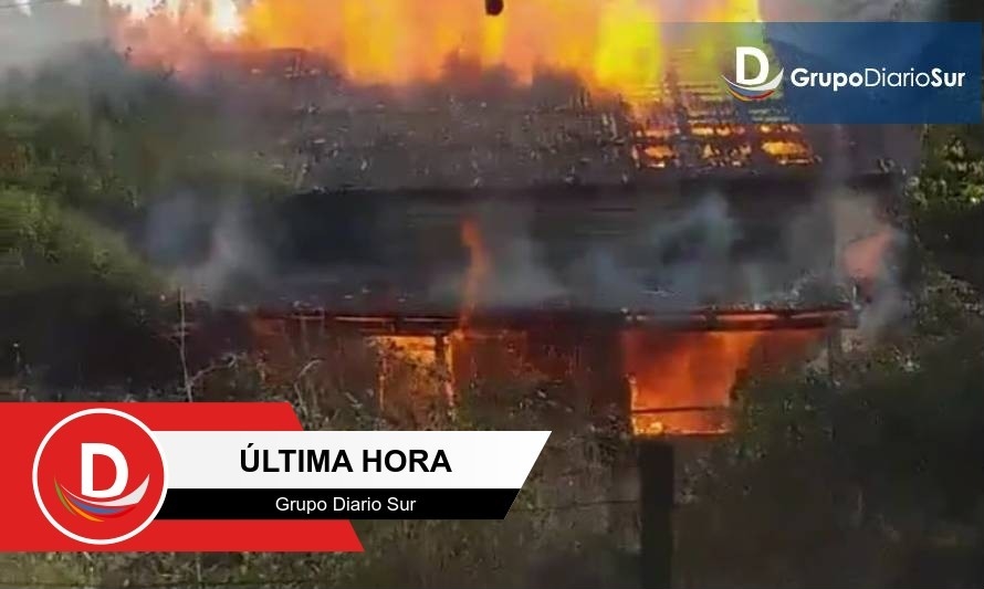 Incendio consume una casa en sector rural de Osorno