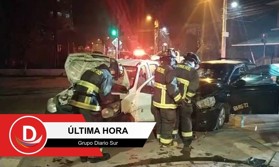 Dos vehículos colisionan en el centro de Osorno