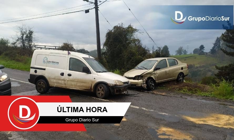 Dos lesionados en violenta colisión registrada en camino a Las Quemas