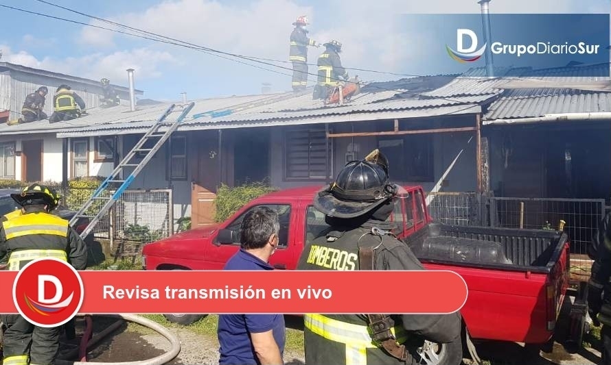 Incendio afectó a tres viviendas pareadas en Osorno